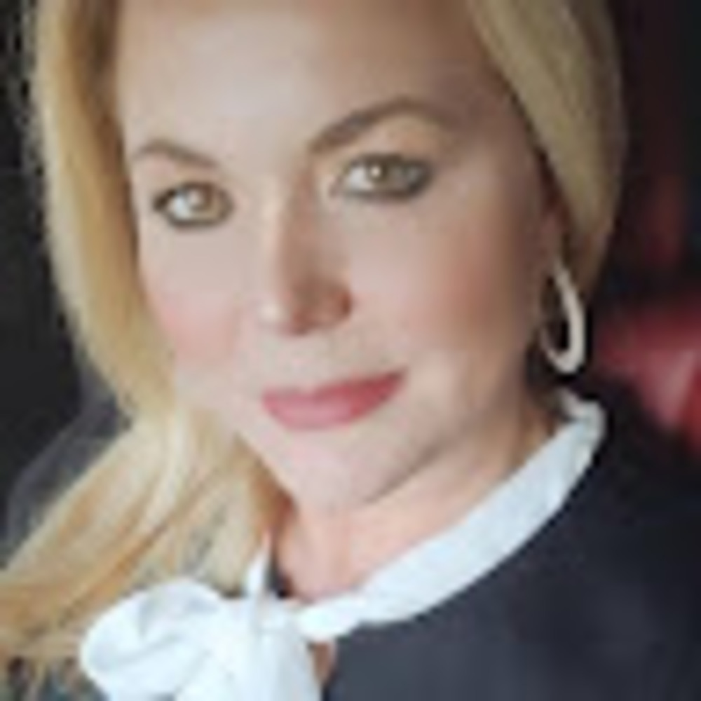 Meet your Posher, Yanet